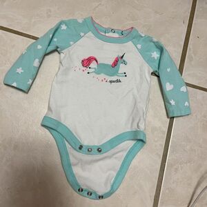 480. Cat & Jack Long Sleeve Size Newborn